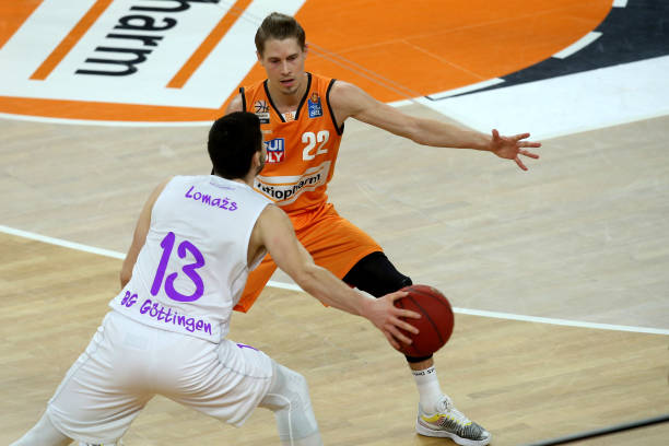 行训练和交 行训练和交