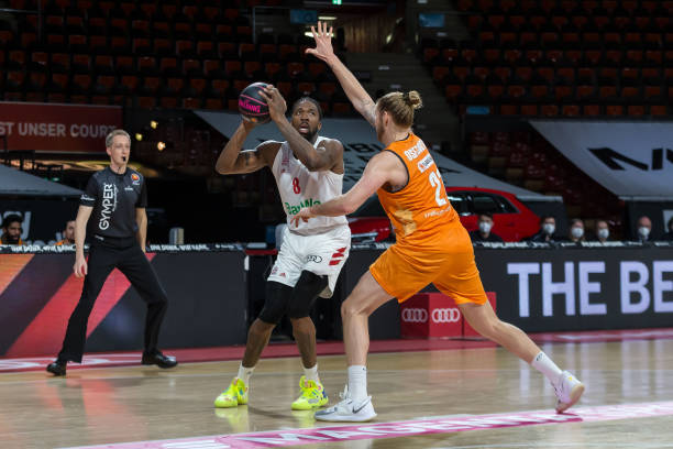 技术犯规累 技术犯规累